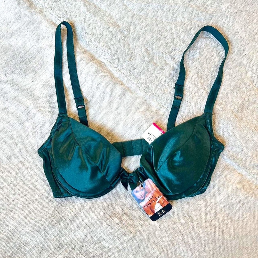 NOS Victoria Secret Silky Green Push Up Bra 34B